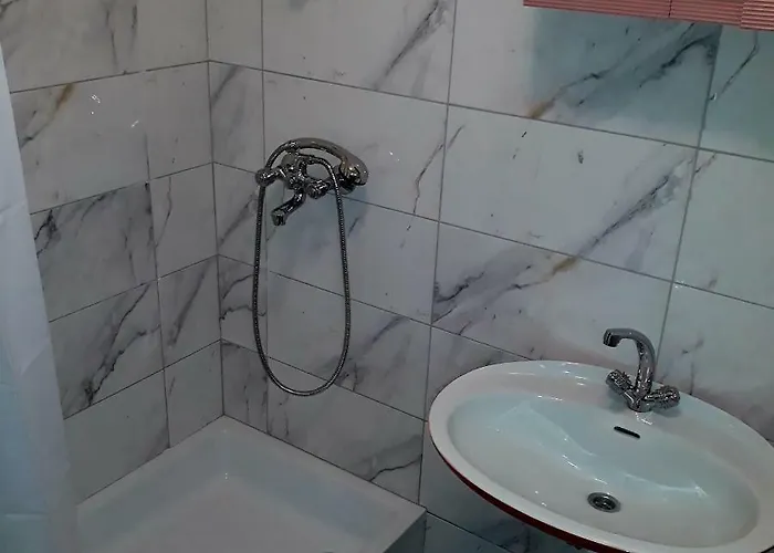 Lalic شقة ماكارسكا
