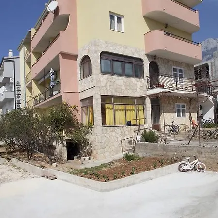 Lalic * 마카르스카